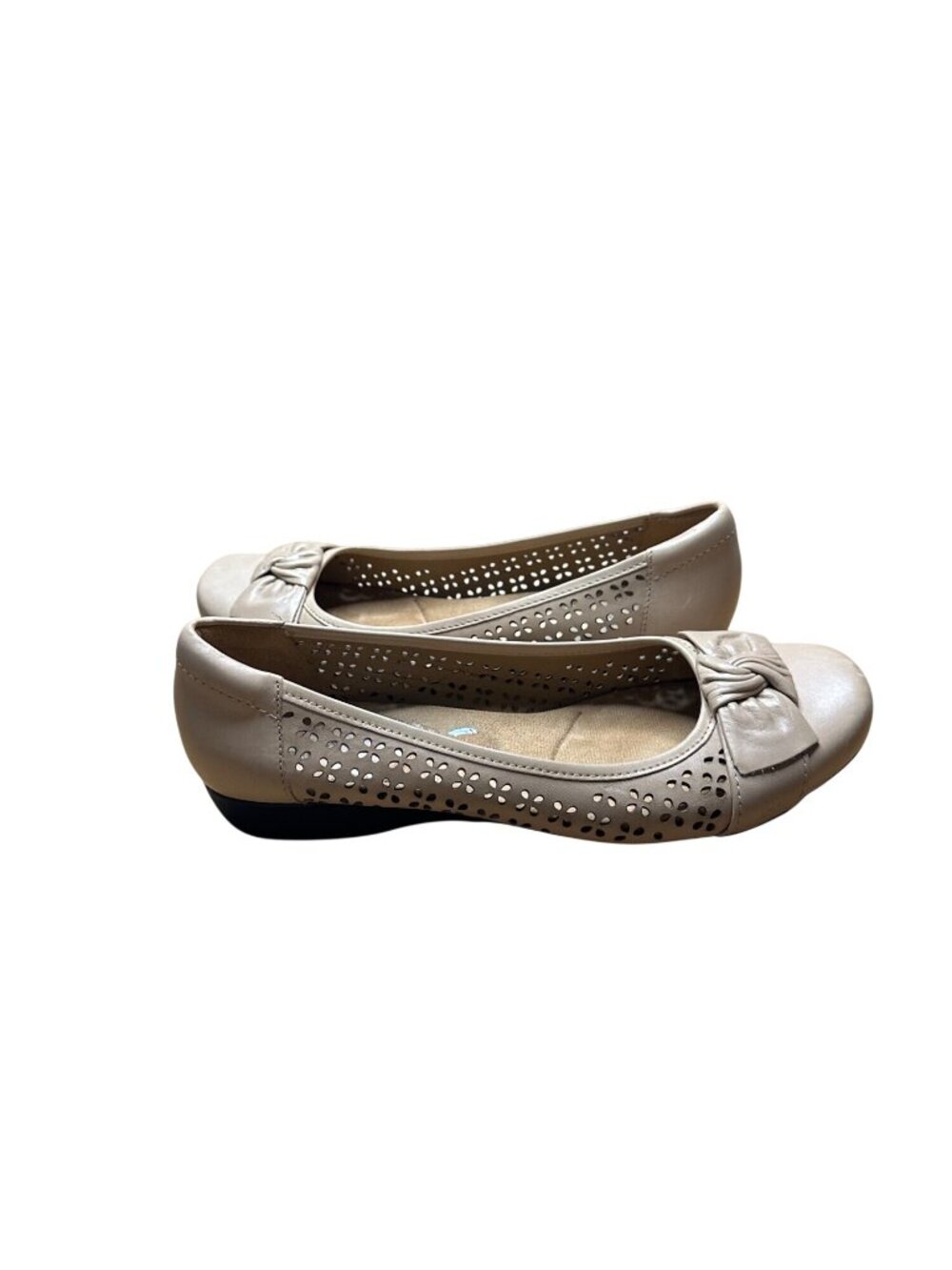Clarks  Size 10 Womens Nude Slip On Flats With Bow Accent Perforated Design